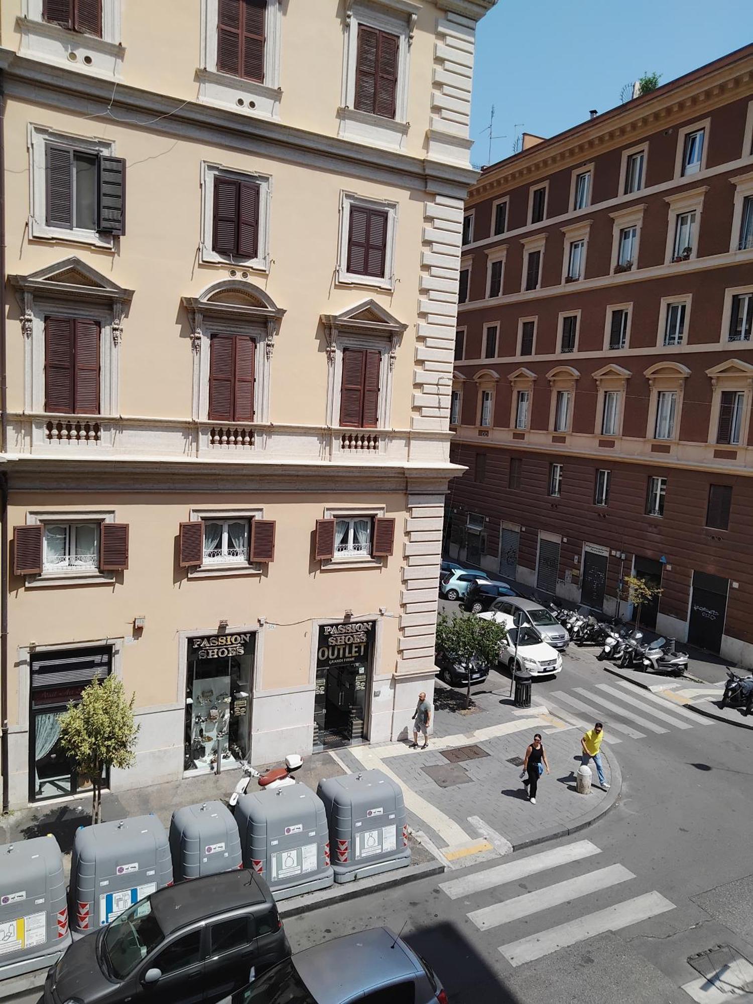 285 Vatican 3*